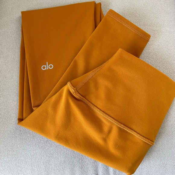 Alo High-Waist Airbrush Legging in Bronze Like New - Picture 2 of 7